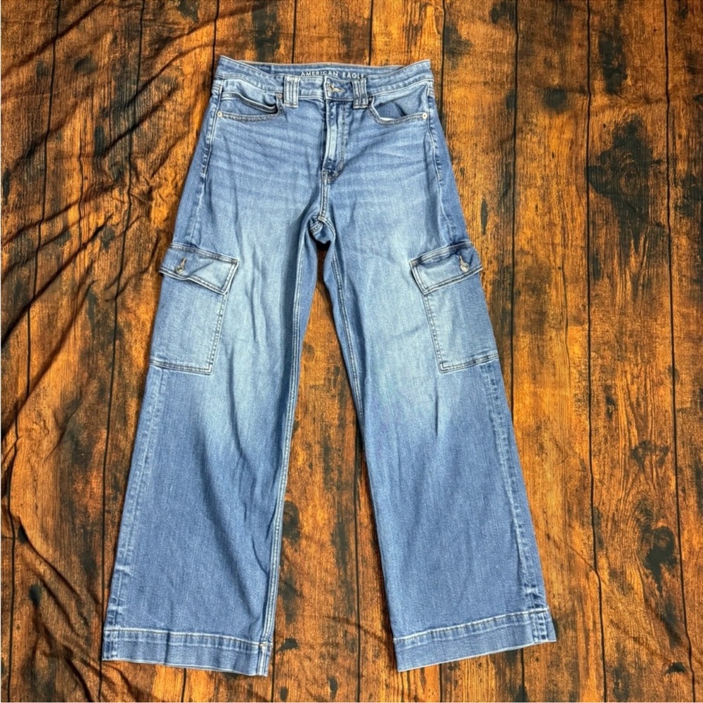 American Eagle Super High Rise Baggy Wide Leg Cargo Jean in Blue Lion 6 - Picture 3 of 6
